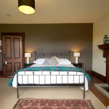 Costislost House 4*